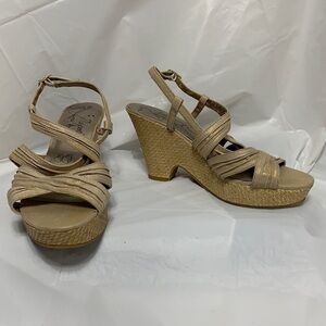 JELLY Pop Mishi Light tan with gold sparkle Heeled Strap Sandal Size 8M
